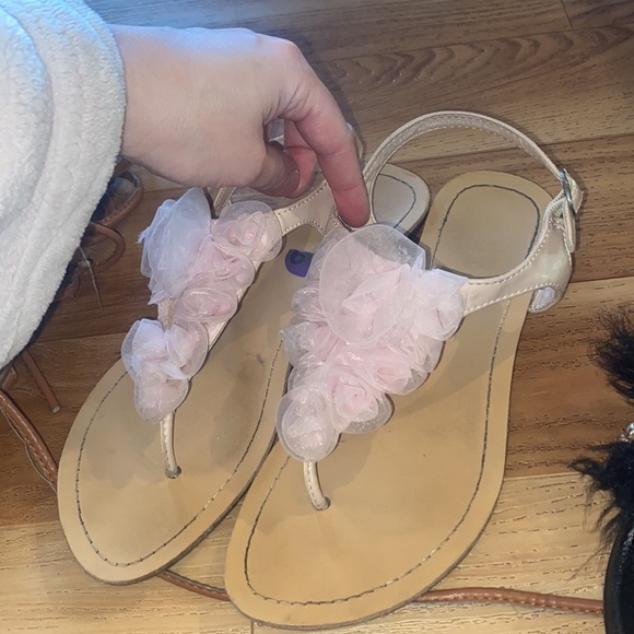 3 pairs of sandals! Good condition! - Picture 2 of 3